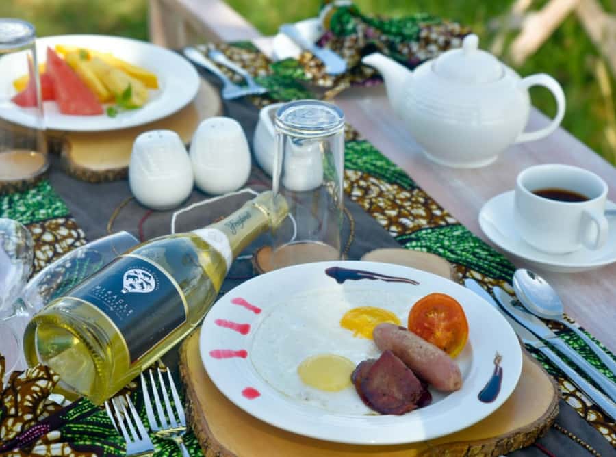 Serengeti: Hot Air Balloon Flight with Champagne Breakfast - Mara-region dawn: what makes this Serengeti balloon safari feel special