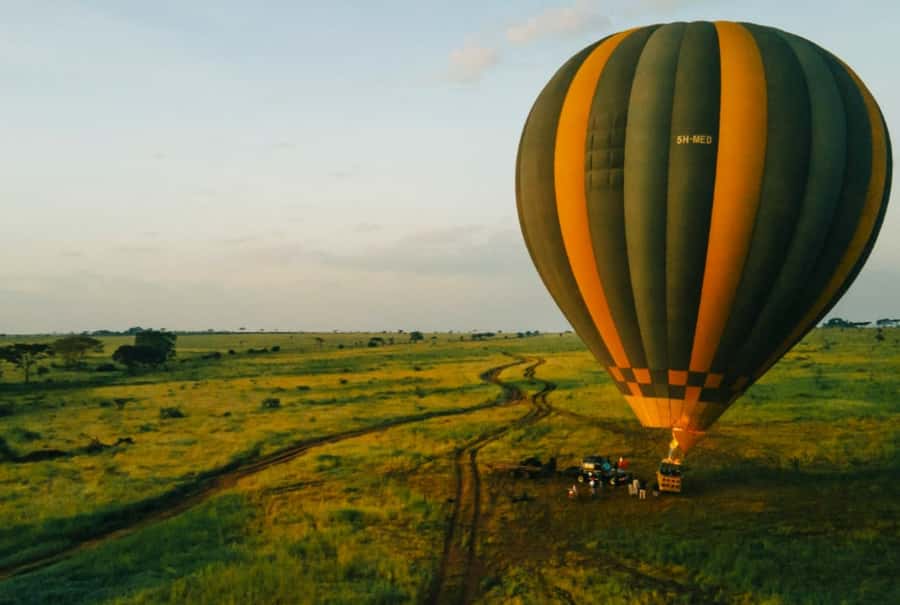 Serengeti: Hot Air Balloon Flight with Champagne Breakfast - In the basket: how wind changes your route (and why that’s good)