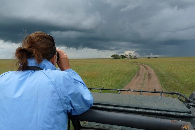 Serengeti Wildebeest Migration. - Serengeti northward terrain: from plains to broken country