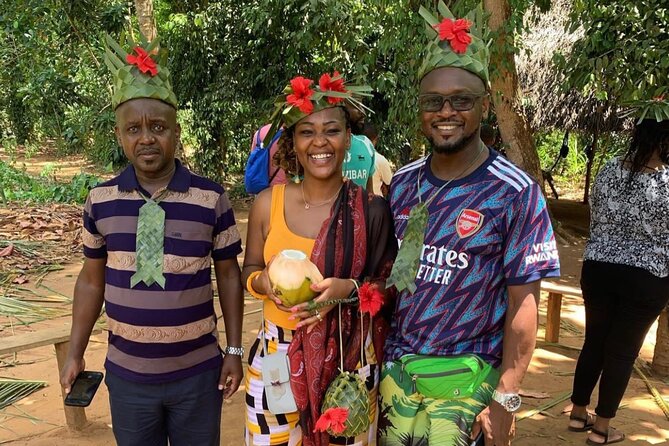 STONE TOWN and SPICE FARM TOUR ( Lunch Included ) - Entering Stone Town: UNESCO Streets, Slave Market, and House of Wonder