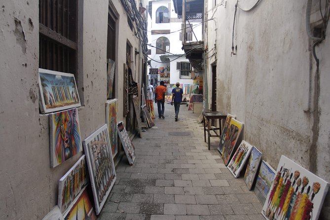 Stone Town Guided Tour from Zanzibar - Old Fort (Ngome Kongwe), Oman defense meets curio shopping