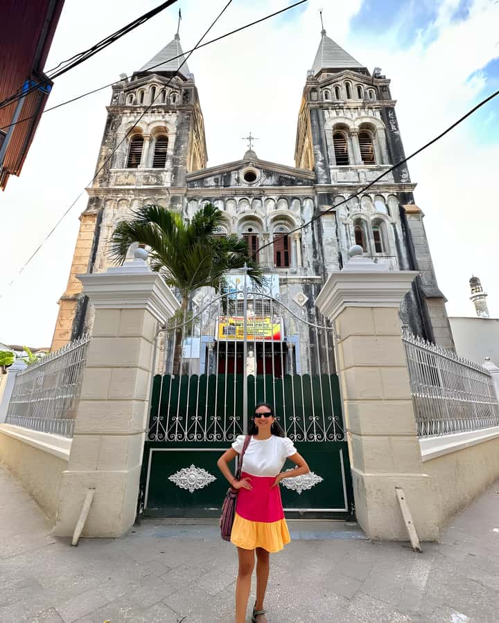 Stone Town: Guided Walking Tour - Hotel pickup, van time, and how the pacing usually feels