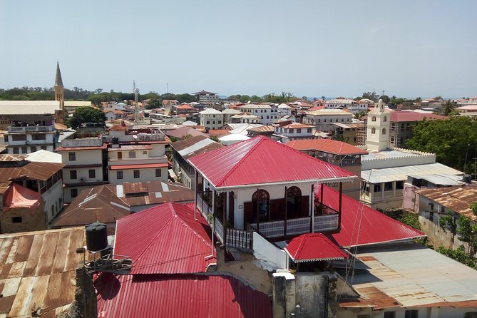 Stone Town Private Walking Tour - Guides Who Adjust, From Slowing Down to Lunch Help