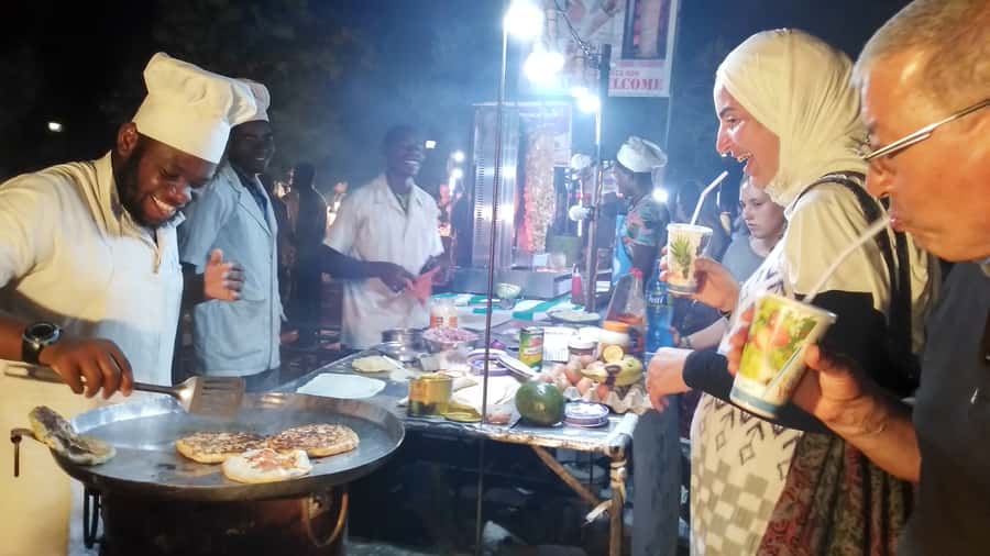 Stonetown: Food Markets and Street Food Walking Tour - Darajani Market at 6 PM: The Local Warm-Up Before You Eat