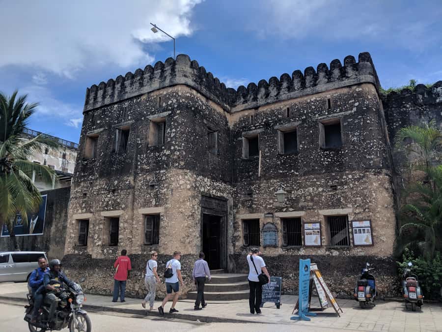 Stonetown Historical Walking Tour & Traditional Lunch - Stone Town Street-Walk Value: What 3 Hours Can Actually Deliver
