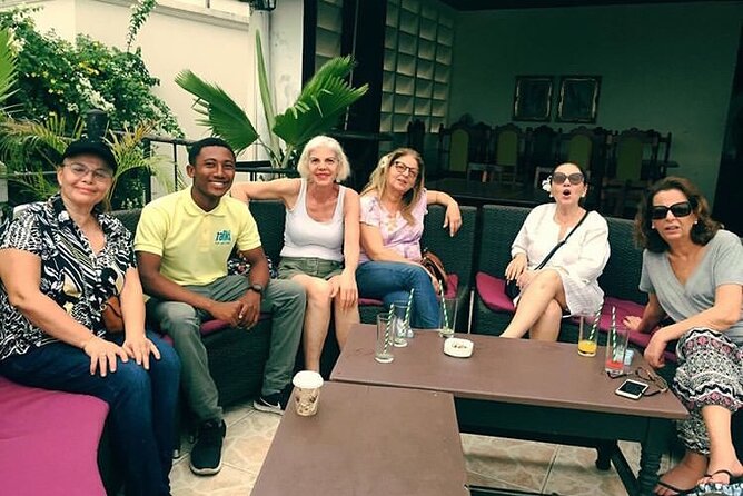 StoneTown Tours - Meeting point and the real meaning of a guide-led walk