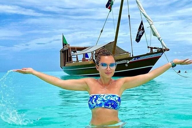 Super Zanzi Nakupenda, Prison Island & Stone Town &Lunch-Zanzibar - Air-conditioned pickup and the smooth rhythm of a group schedule