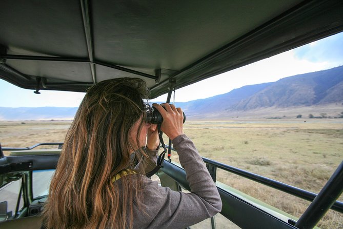 Tanzania Enticing Explorations - 6 Days - Guides make the difference: from Louis to Nico to Simon and George