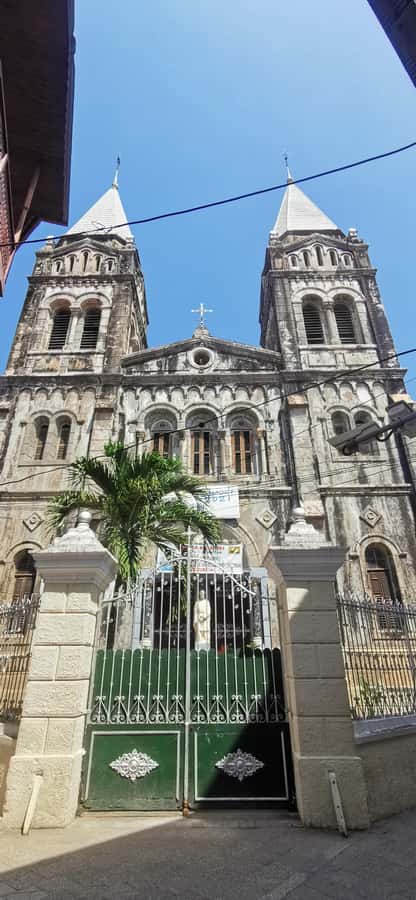 Zanzibar: 3 Hours Private Stone Town walking Tour with Guide - Swahili culture, mixed influences, and what to watch for on the walk