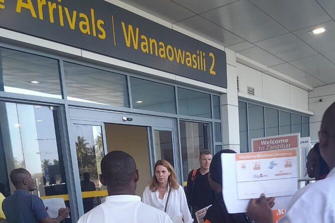 Zanzibar Airport Transfers Pickup and Drop off - The ride: air-conditioning, snacks, and a quiet kind of control