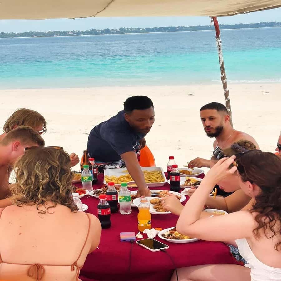 Zanzibar: Prison Island and Nakupenda Boat Trip with Lunch - Time planning: what fits in the day and what to bring
