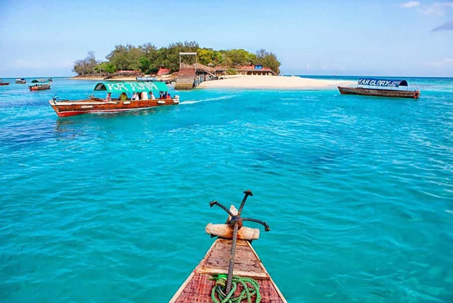 Zanzibar: Prison Island and Nakupenda Sandbank - The boat ride out of Stone Town: where the day starts