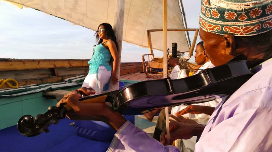 Zanzibar: Prison Island Tour with Lunch on the Sandbank - Practical tips to avoid a rough start