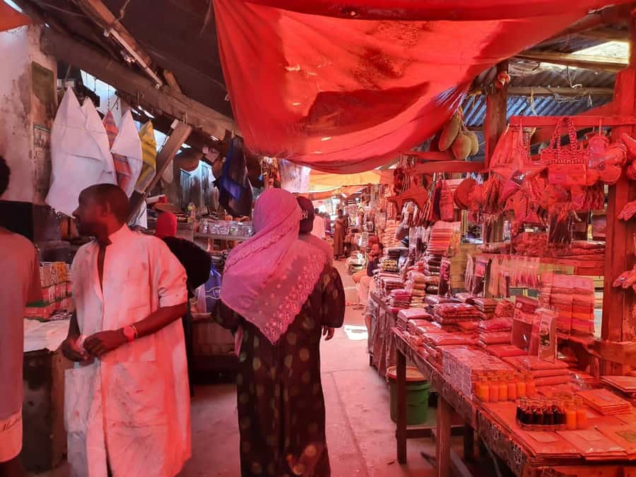 Zanzibar: Private walking tour in stone town - Following the markets without getting lost