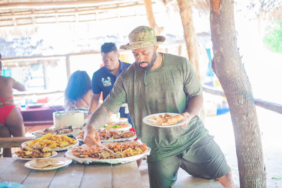 Zanzibar: Safari Blue Lagoon Trip with Snorkeling and Lunch - Snorkeling in clear Indian Ocean water, with guide help that changes everything