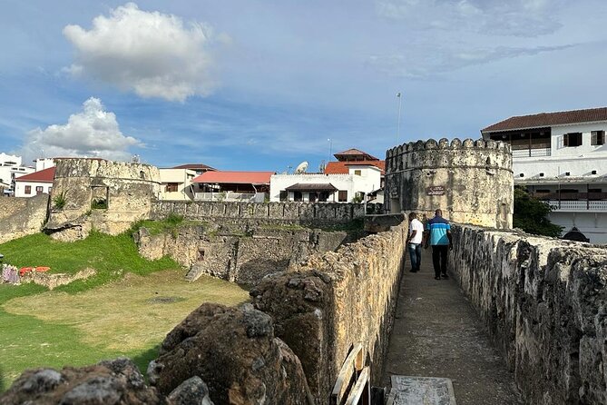 Zanzibar Stone Town Highlight walking tour - Your Stone Town Route: House of Wonders, Old Fort, and Darajana Market