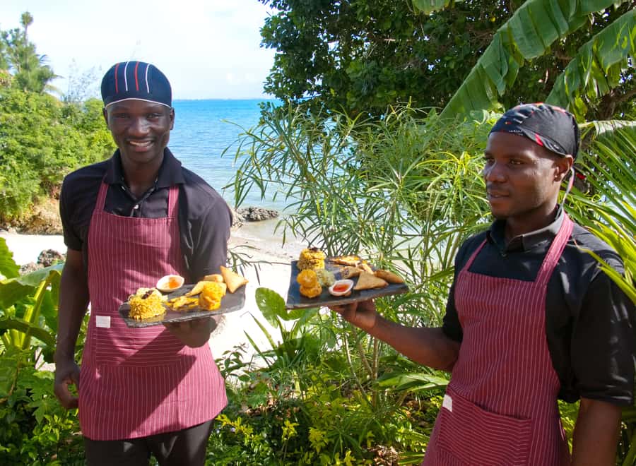 Zanzibar: The Swahili Spice Experience - Spice Tour + Culinary Journey - The market stall moment with Hassan: what to buy and how